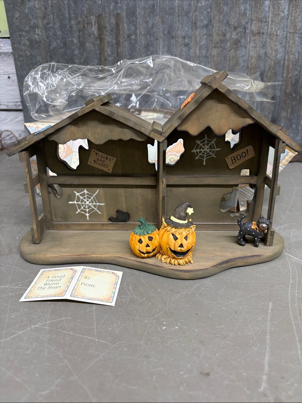 1994 Enesco Calico Kittens Halloween House Displayer (Item #655562)